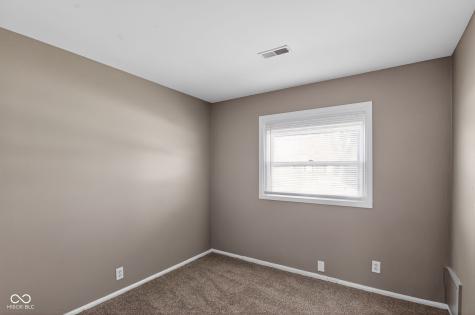 7233 E 34th Place Indianapolis IN 46226