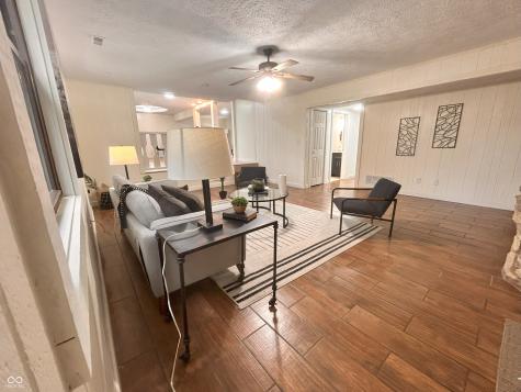 908 N Meadows Lane Greenfield IN 46140