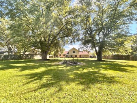 908 N Meadows Lane Greenfield IN 46140