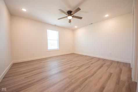 1592 W Paula Drive Columbus IN 47201