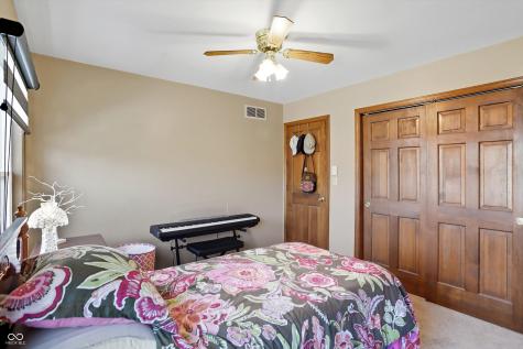 6937 Mapleton Court Indianapolis IN 46214
