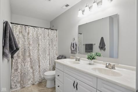 6552 Hunters Ridge S Zionsville IN 46077