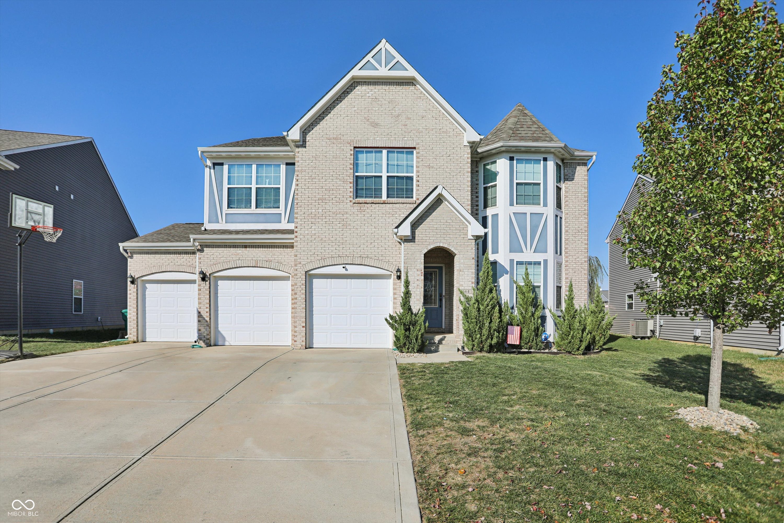 1664 Woodside Circle Franklin IN 46131