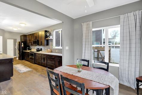 1664 Woodside Circle Franklin IN 46131