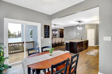 1664 Woodside Circle Franklin IN 46131