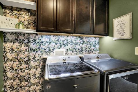 1664 Woodside Circle Franklin IN 46131