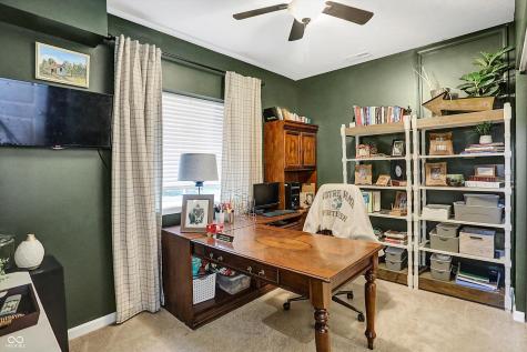 1664 Woodside Circle Franklin IN 46131