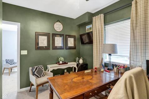 1664 Woodside Circle Franklin IN 46131