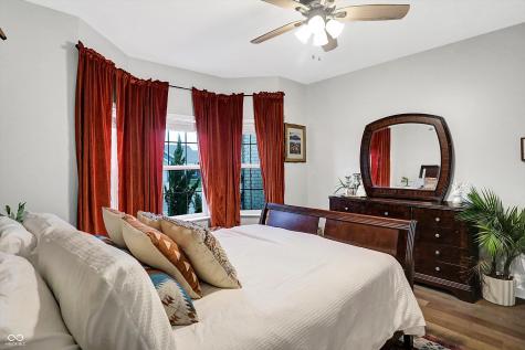 1664 Woodside Circle Franklin IN 46131