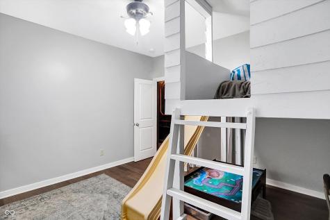 1664 Woodside Circle Franklin IN 46131