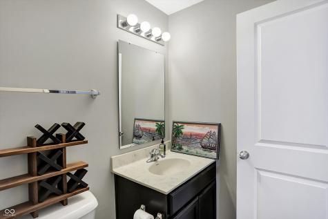 1664 Woodside Circle Franklin IN 46131