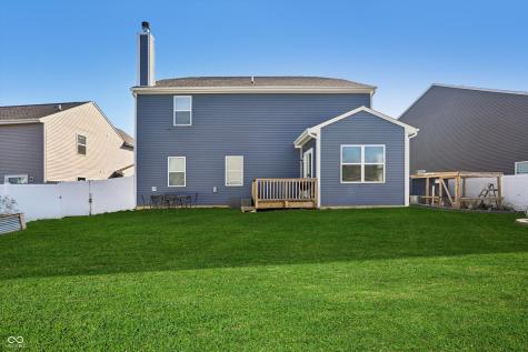 1664 Woodside Circle Franklin IN 46131