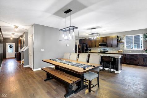 1664 Woodside Circle Franklin IN 46131