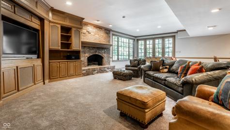 14300 Oakbrook Court Carmel IN 46033