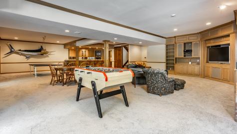 14300 Oakbrook Court Carmel IN 46033