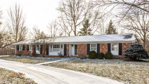 647 Spring Mill Lane Indianapolis IN 46260
