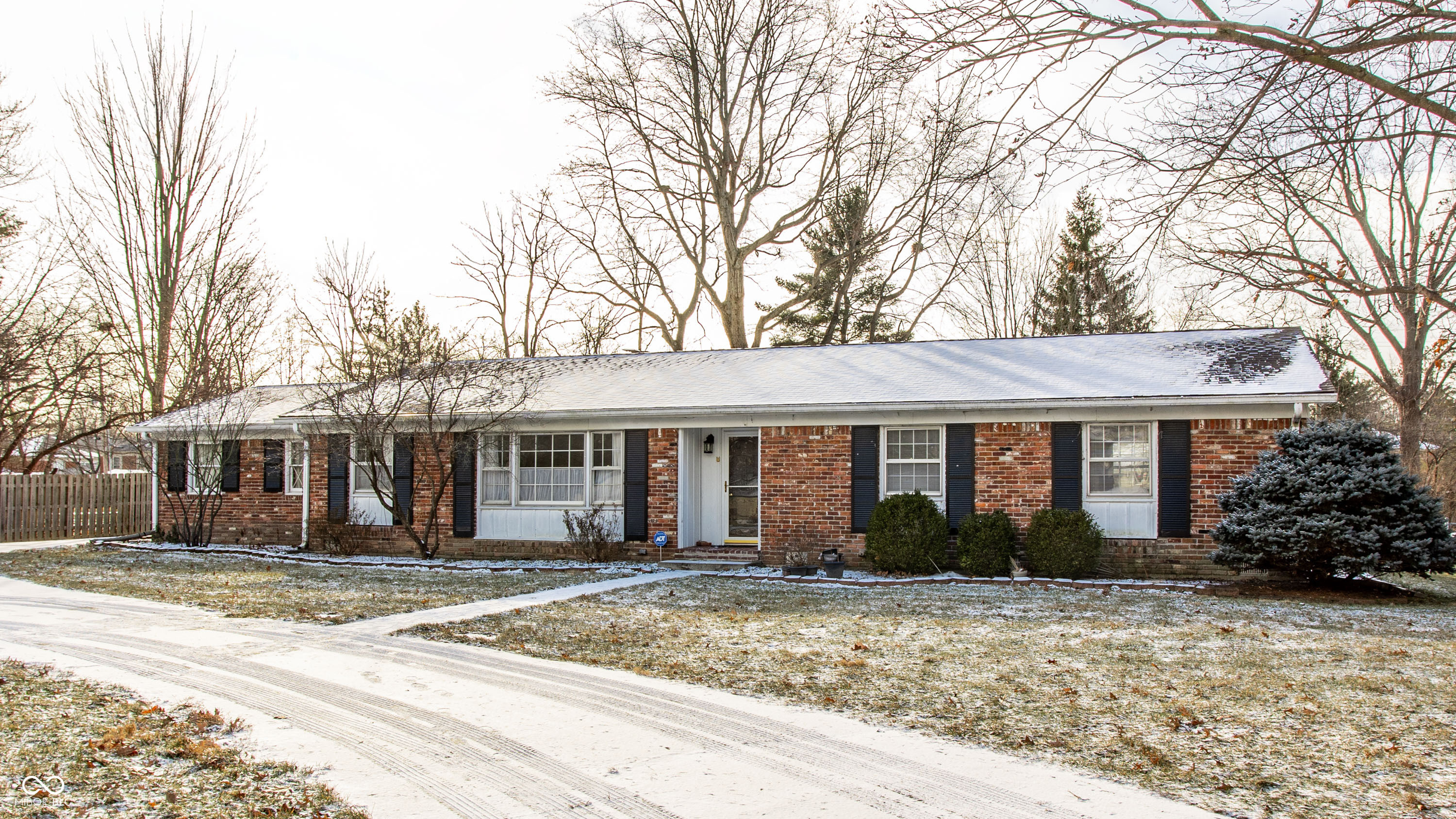 647 Spring Mill Lane Indianapolis IN 46260
