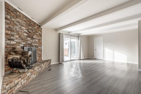 647 Spring Mill Lane Indianapolis IN 46260
