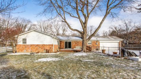 647 Spring Mill Lane Indianapolis IN 46260