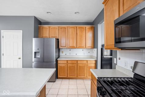 2048 Whitetail Court Avon IN 46123