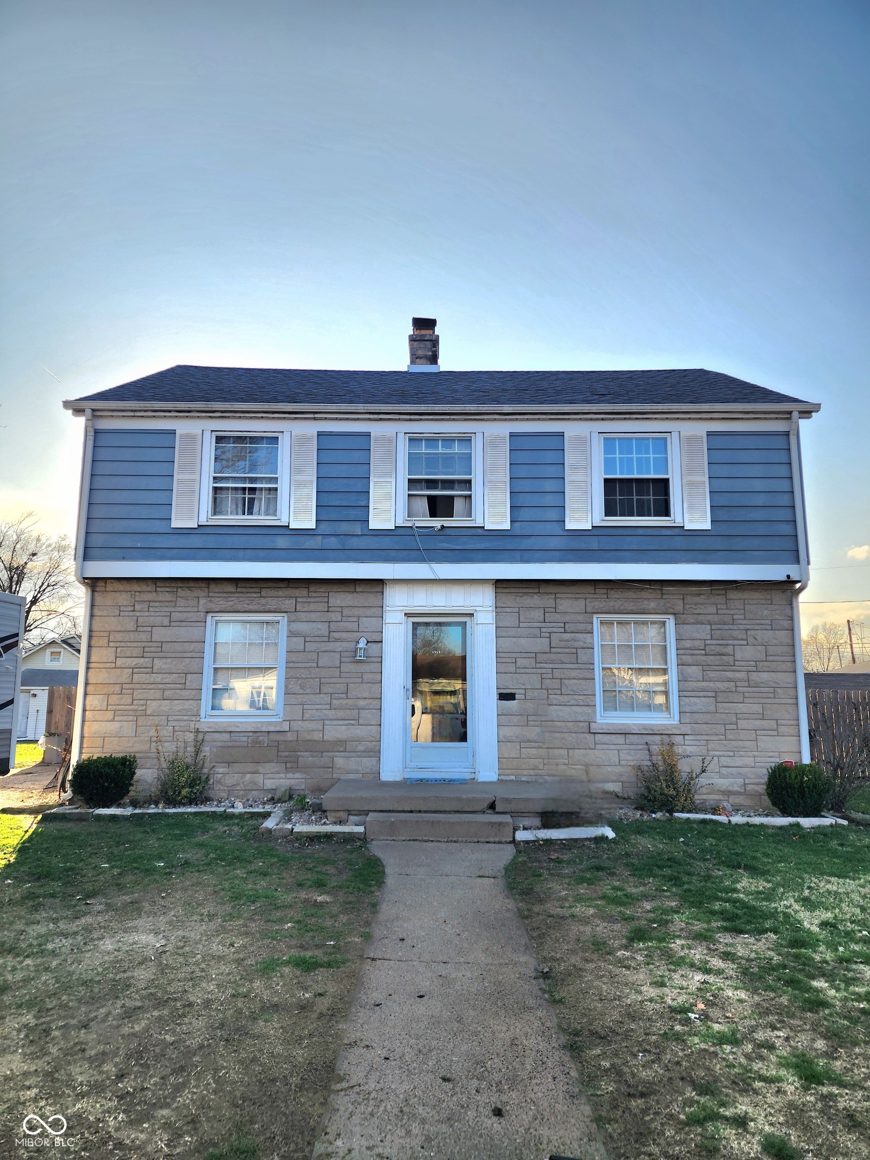 1512 Grand Avenue Columbus IN 47201
