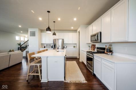 13045 Hartswood Drive Fishers IN 46037