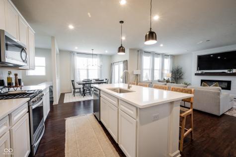 13045 Hartswood Drive Fishers IN 46037