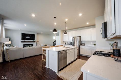 13045 Hartswood Drive Fishers IN 46037