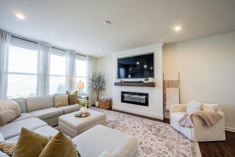 13045 Hartswood Drive Fishers IN 46037