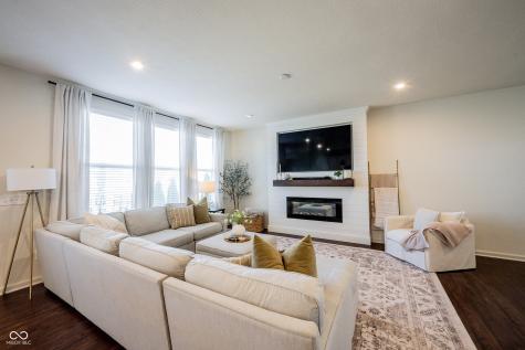 13045 Hartswood Drive Fishers IN 46037