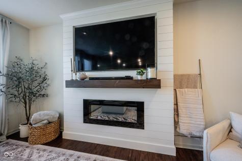 13045 Hartswood Drive Fishers IN 46037