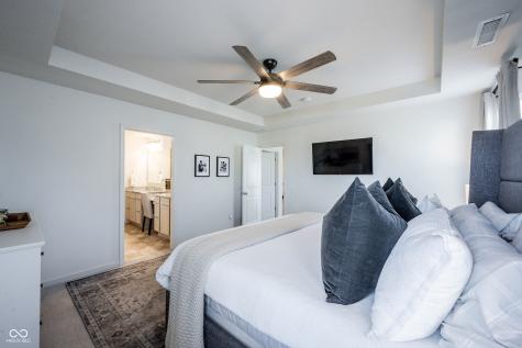 13045 Hartswood Drive Fishers IN 46037