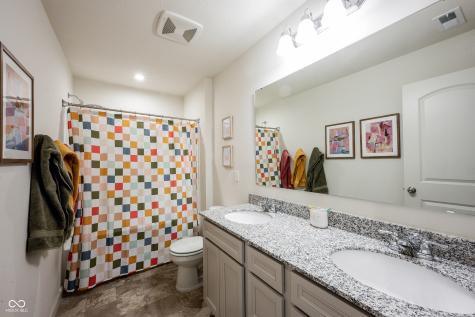 13045 Hartswood Drive Fishers IN 46037