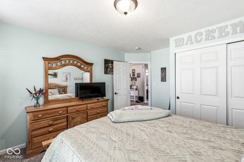 8595 Harlekin Court Avon IN 46123