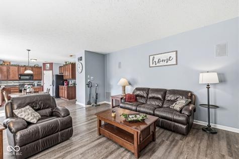 8595 Harlekin Court Avon IN 46123