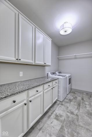 8686 Morgan Drive Fishers IN 46038