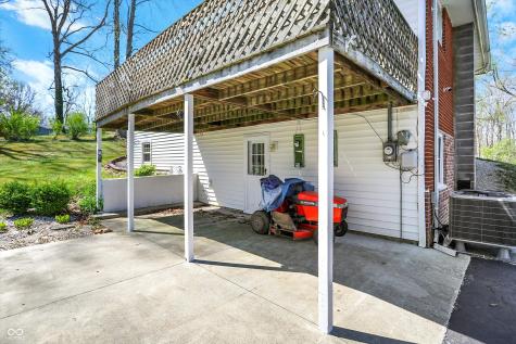 220 SE Cherokee Drive North Vernon IN 47265