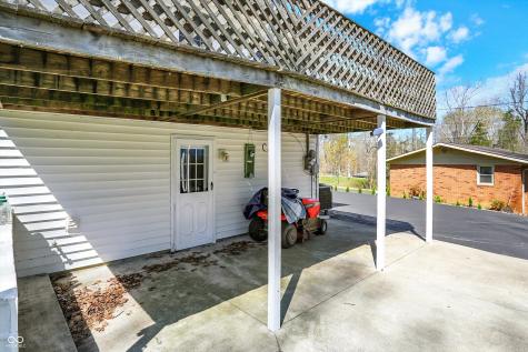 220 SE Cherokee Drive North Vernon IN 47265