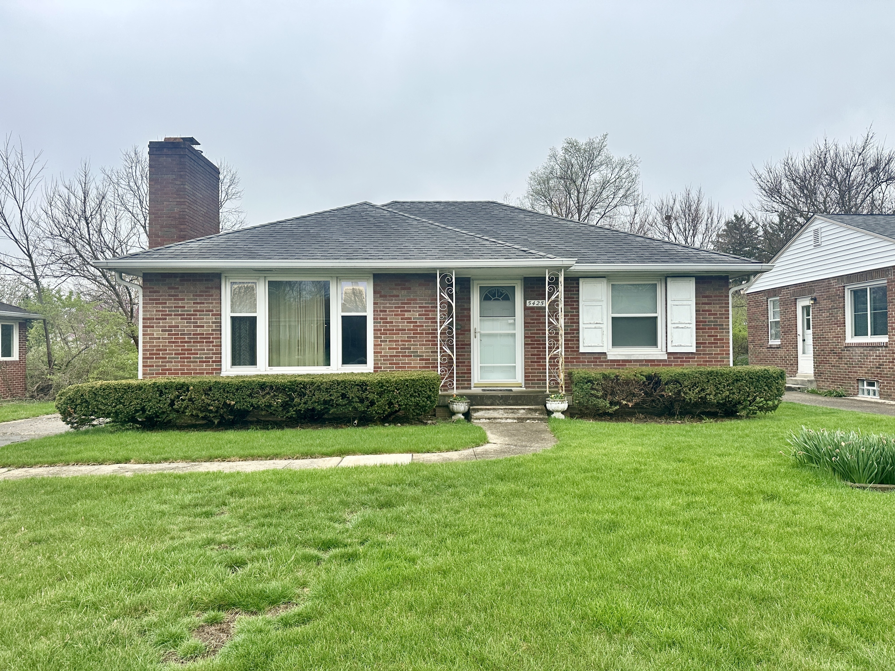 5425 E 11th Street Indianapolis IN 46219