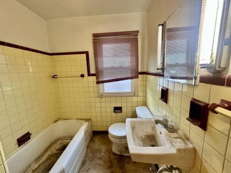 5425 E 11th Street Indianapolis IN 46219