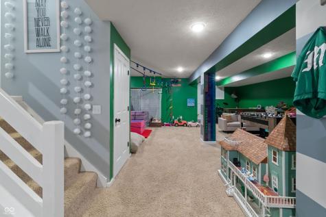 728 Stockbridge Drive Westfield IN 46074