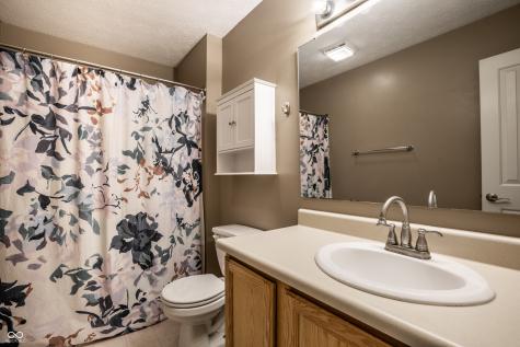 11588 Wildflower Court Fishers IN 46038