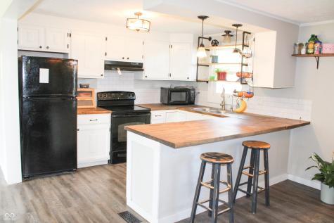 7509 N 330 W Columbus IN 47201