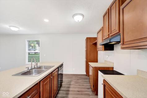 154 Echo Lake E Mooresville IN 46158