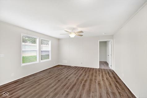 154 Echo Lake E Mooresville IN 46158
