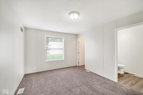 154 Echo Lake E Mooresville IN 46158