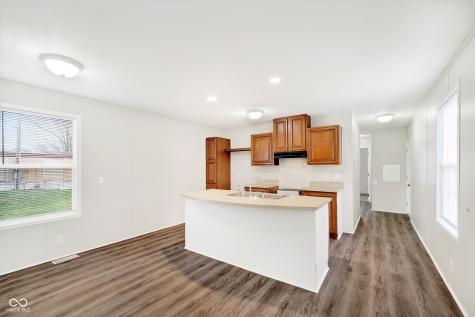 154 Echo Lake E Mooresville IN 46158