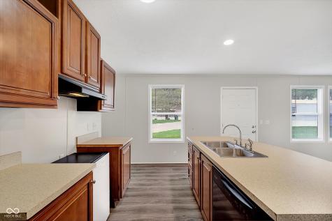 154 Echo Lake E Mooresville IN 46158