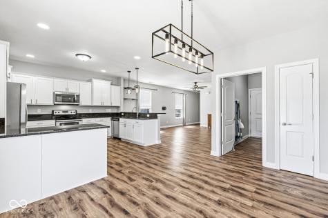 4034 Cairo Way Avon IN 46123