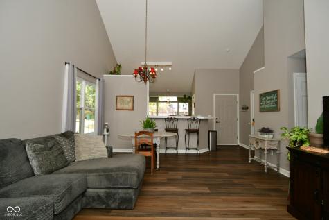 1455 Macintosh Court Avon IN 46123